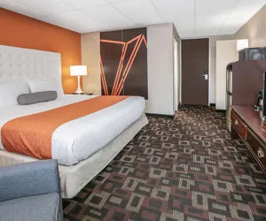 Photo 2 - Howard Johnson by Wyndham Oklahoma City Airport/ Fairgrounds