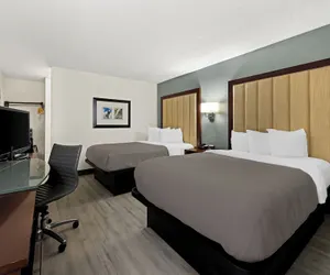 Photo 4 - Quality Inn
