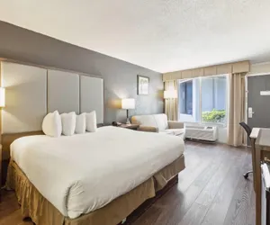 Photo 4 - Ramada by Wyndham Houma