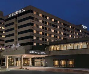 Photo 2 - DoubleTree by Hilton Canton Downtown