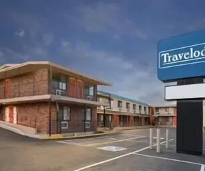Photo 2 - Travelodge by Wyndham Klamath Falls