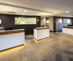 Photo 3 - Holiday Inn Milwaukee Riverfront by IHG