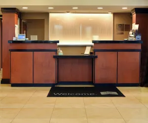 Photo 2 - Fairfield Inn & Suites Hartford Airport