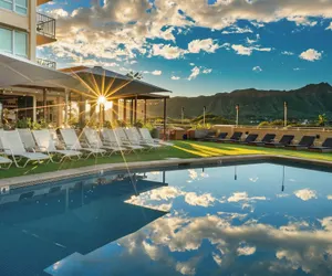 Photo 2 - Queen Kapiolani Hotel