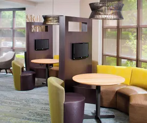 Photo 2 - Courtyard By Marriott Ann Arbor