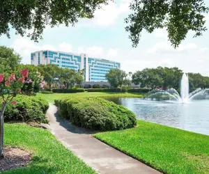 Photo 2 - Renaissance Orlando Airport Hotel by Marriott