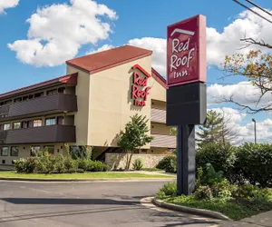 Photo 2 - Red Roof Inn Cincinnati - Sharonville