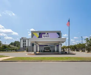 Photo 2 - Spark by Hilton Decatur