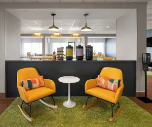 Photo 4 - Spark by Hilton Decatur