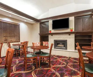 Photo 2 - Hawthorn Extended Stay by Wyndham Dayton