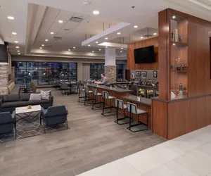 Photo 2 - DoubleTree by Hilton Madison East