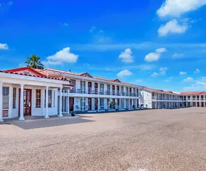 Photo 2 - Historic Coronado Motor Hotel by OYO
