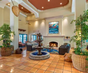 Photo 4 - Quality Suites Downtown San Luis Obispo