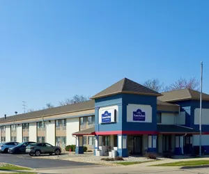 Photo 2 - AmericInn by Wyndham Beloit