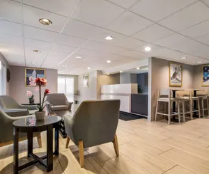 Photo 5 - AmericInn by Wyndham Beloit