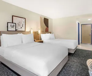 Photo 5 - Spark by Hilton Roanoke Airport