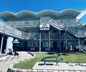 Photo 2 - Blue Wave Inn