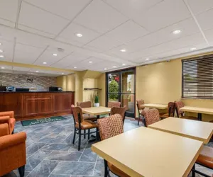Photo 3 - Hibiscus Inn & Suites