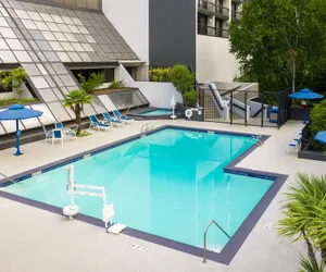 Photo 2 - Hilton Bellevue