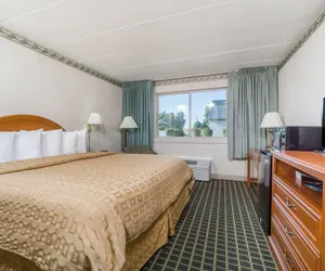 Photo 5 - Days Inn by Wyndham Columbus East Airport