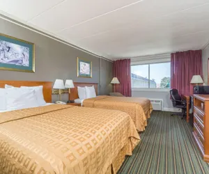 Photo 4 - Days Inn by Wyndham Columbus East Airport