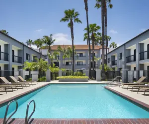 Photo 2 - Courtyard by Marriott LA Hacienda Heights/Orange County