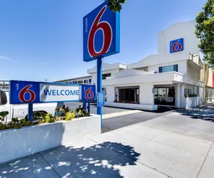 Photo 2 - Motel 6 San Jose, CA - Convention Center