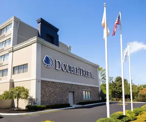 Photo 2 - DoubleTree by Hilton Tinton Falls - Eatontown