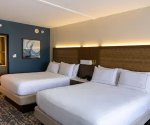 Photo 2 - DoubleTree by Hilton Tinton Falls - Eatontown