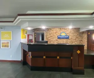 Photo 3 - Days Inn by Wyndham Dodge City