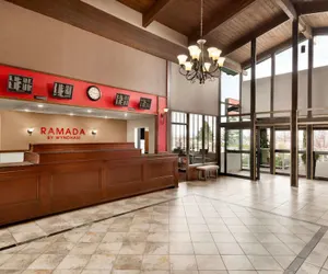 Photo 4 - Ramada by Wyndham Spokane Airport