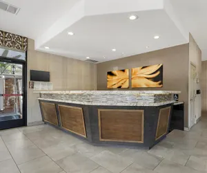 Photo 5 - Best Western Plus Carriage Inn