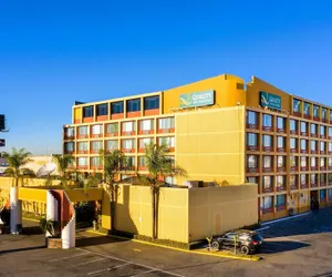 Photo 2 - Quality Inn & Suites Montebello - Los Angeles