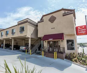 Photo 2 - Econo Lodge Inn & Suites Fallbrook Downtown