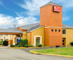 Photo 2 - Econo Lodge