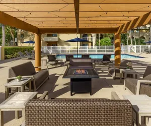 Photo 2 - Courtyard by Marriott Fort Lauderdale North/Cypress Creek