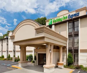 Photo 2 - Holiday Inn Express Southington, an IHG Hotel