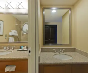 Photo 4 - Crowne Plaza Albuquerque by IHG