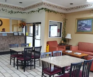 Photo 5 - Red Lion Inn & Suites Caseyville