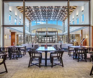 Photo 4 - Embassy Suites by Hilton Detroit Metro Airport