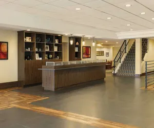 Photo 3 - Four Points by Sheraton Milwaukee Airport