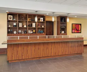 Photo 3 - Royce Hotel