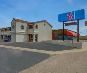 Photo 2 - Motel 6 Clovis, NM