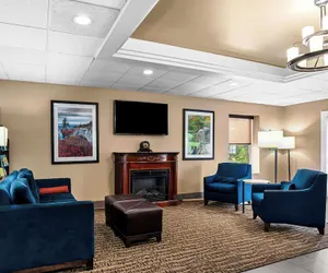 Photo 4 - Comfort Inn & Suites