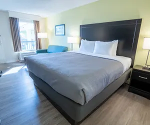 Photo 5 - Quality Inn Palm Beach International Airport