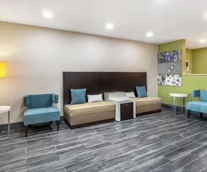 Photo 4 - Sleep Inn & Suites Salina I-135