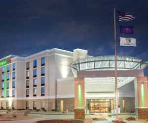 Photo 2 - Holiday Inn Terre Haute, an IHG Hotel