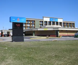 Photo 2 - Motel 6 Lincoln, NE - Airport