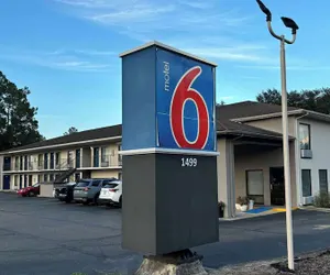 Photo 2 - Motel 6 Macclenny, FL