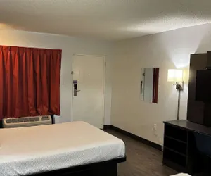 Photo 5 - Motel 6 Macclenny, FL